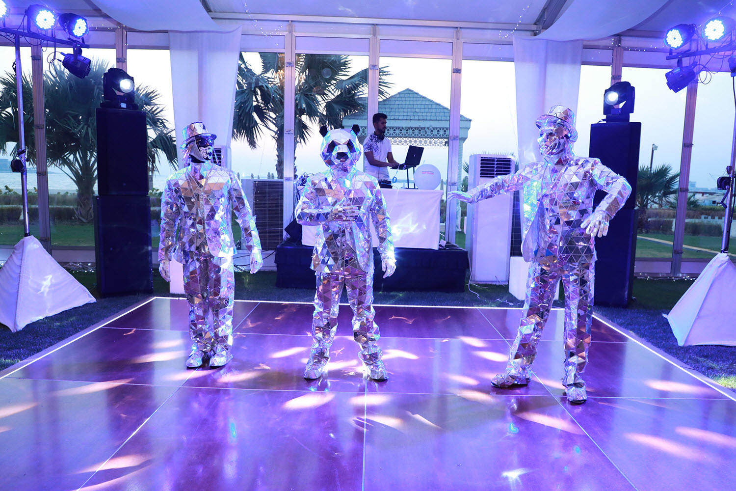 S&P global_mirror dancers_pangea